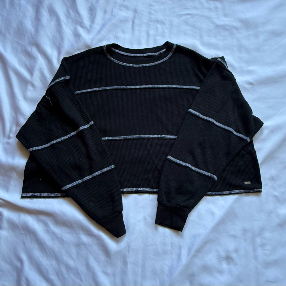 Hollister Charcoal Waffle Knit Shirt size medium